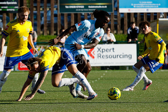 Newmarket Town v Leighton Town