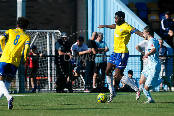 Newmarket Town v Leighton Town
