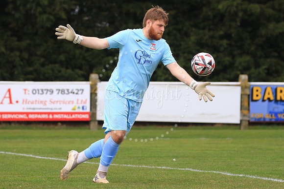 Diss Town FC v Whitton United