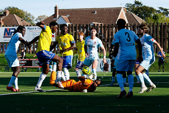 Newmarket Town v Leighton Town