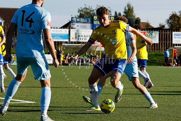 Newmarket Town v Leighton Town