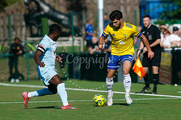 Newmarket Town v Leighton Town