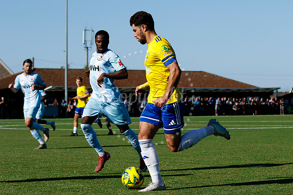 Newmarket Town v Leighton Town