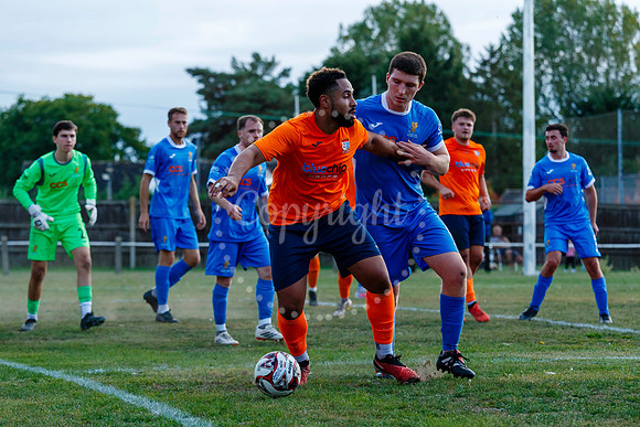 Diss Town v Wivenhoe Town