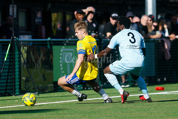 Newmarket Town v Leighton Town