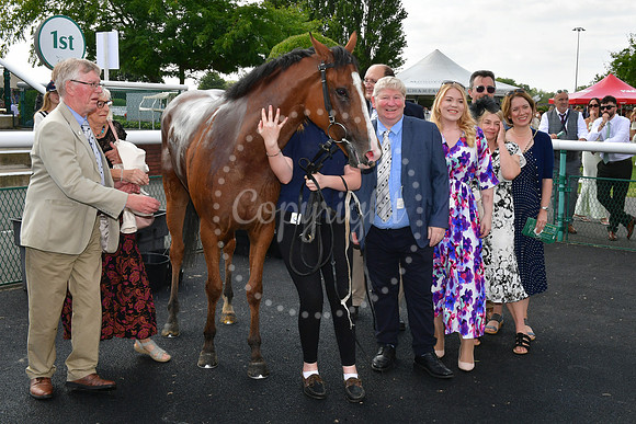 Southwell Racecourse Ladies Day