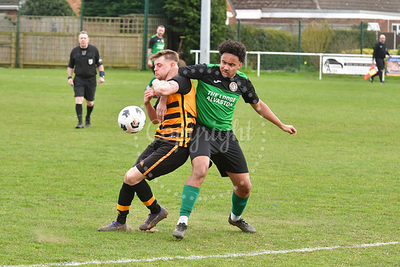 Collingham FC v Borrowash Victoria FC football action
