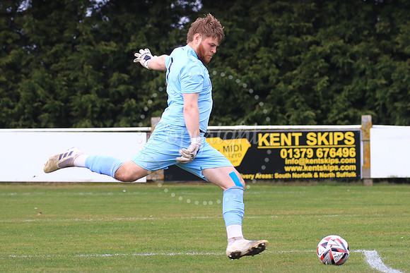 Diss Town FC v Whitton United