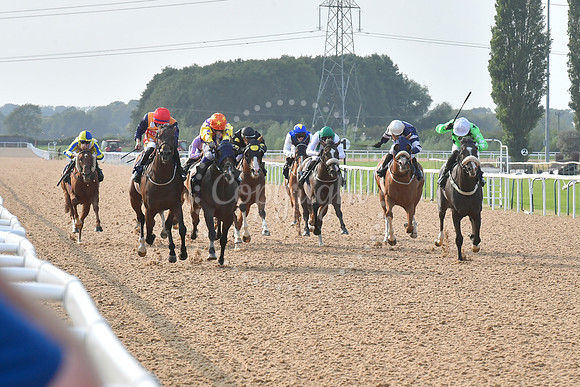 Southwell Racecourse Ladies Day