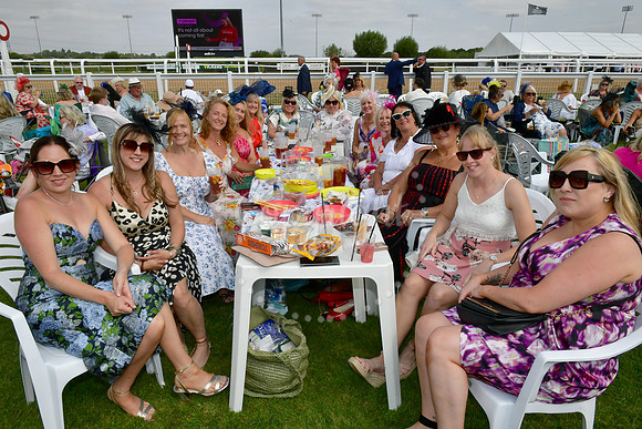 Southwell Racecourse Ladies Day