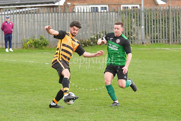 Collingham FC v Borrowash Victoria FC football action