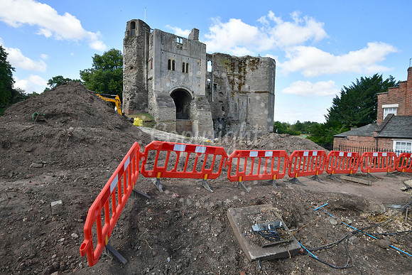 Works under way at Newark Castle Gatehouse