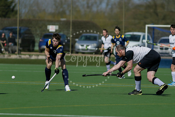 Hockey action from Harleston Magpies Men’s II vs UEA