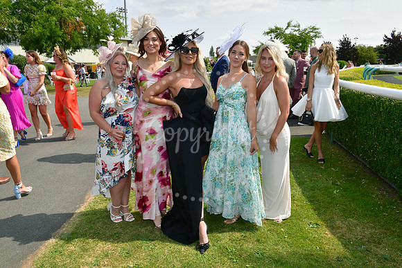 Southwell Racecourse Ladies Day