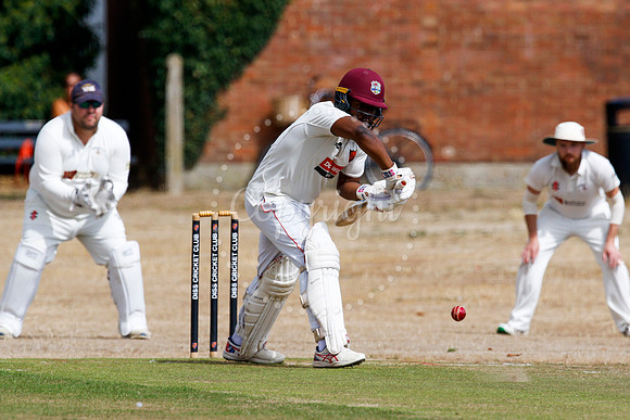 Cricket action from Diss v Bradfield