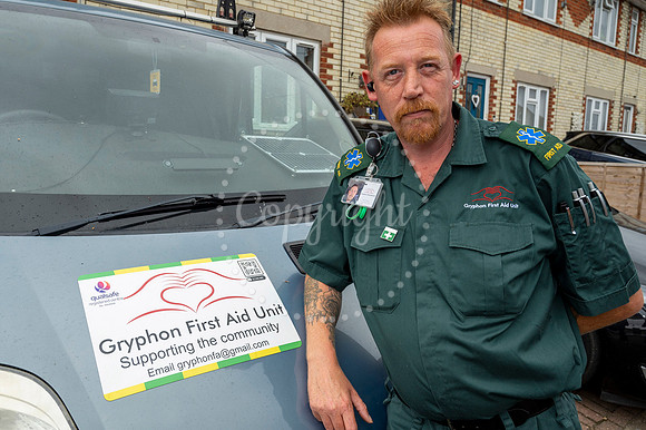 Stowmarket.David Mann takes on Grypon First Aid Unit in honour