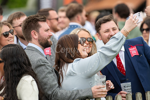 NJ SP Newmarket Rowley Mile 2000 Guineas Day. Picture by Mark We