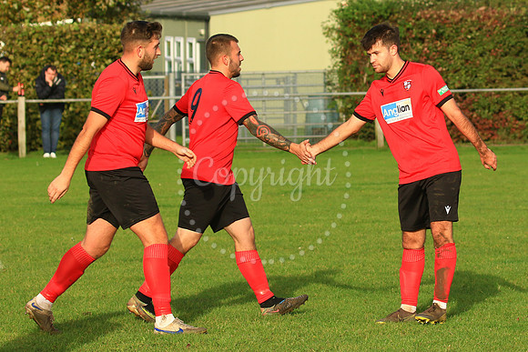 Long Stratton FC v Yelverton