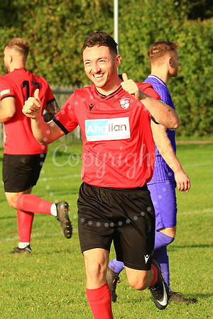 Long Stratton FC v Yelverton
