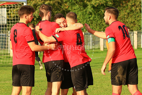 Long Stratton FC v Yelverton