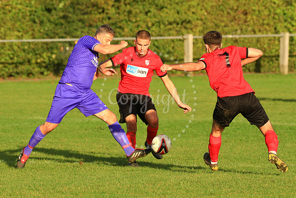 Long Stratton FC v Yelverton