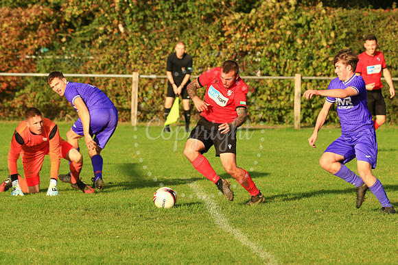Long Stratton FC v Yelverton