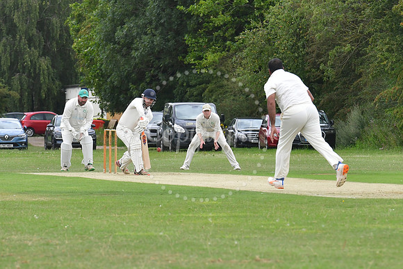 Newark R&M 1st XI v Ruddington 1st VI cricket action