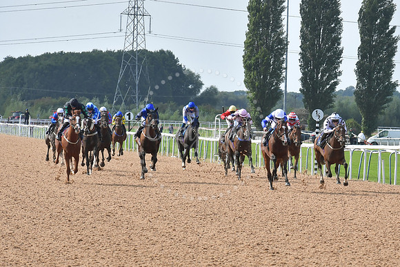 Southwell Racecourse Ladies Day