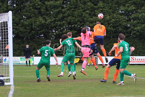 Diss Town FC v Whitton United