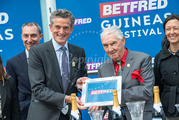 NJ SP Newmarket Rowley Mile 1000 Guineas Day. Picture by Mark We