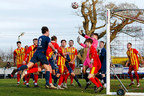 Football action from Walsham-le-Willows vs Hadleigh United.