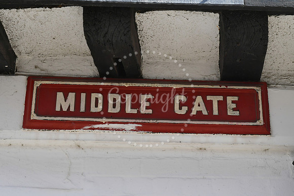 Middle Gate