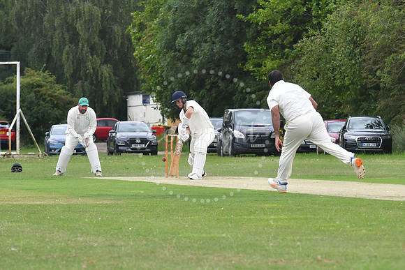 Newark R&M 1st XI v Ruddington 1st VI cricket action