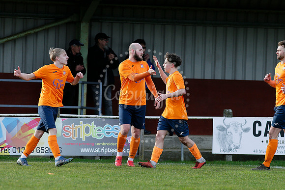Diss Town v Pinchbeck United