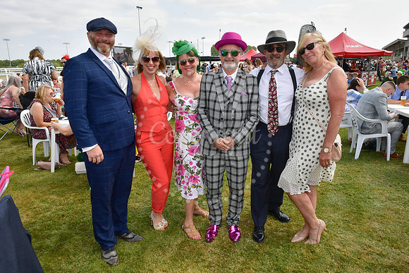 Southwell Racecourse Ladies Day