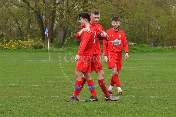Newark Town (blue) v Bottesford (red) Newark Alliance Pat Jepson