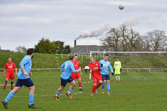 Newark Town (blue) v Bottesford (red) Newark Alliance Pat Jepson