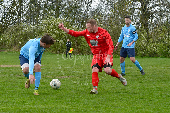 Newark Town (blue) v Bottesford (red) Newark Alliance Pat Jepson
