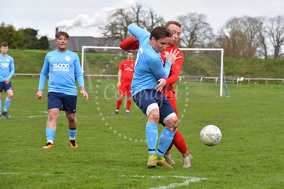 Newark Town (blue) v Bottesford (red) Newark Alliance Pat Jepson
