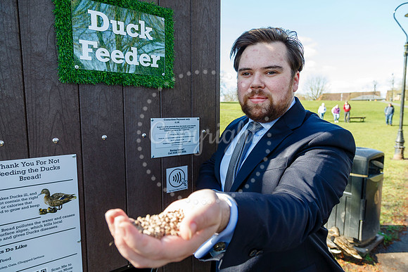 Diss Duck Feeding Station