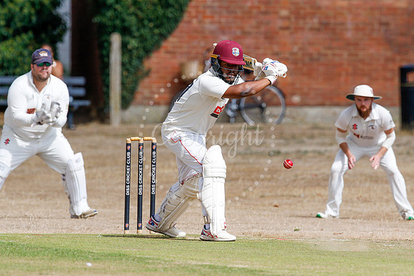 Cricket action from Diss v Bradfield