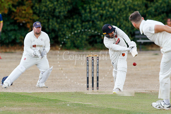 Cricket action from Diss v Bradfield
