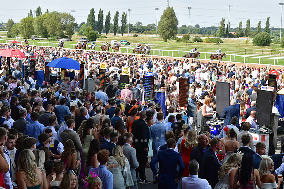 Southwell Racecourse Ladies Day