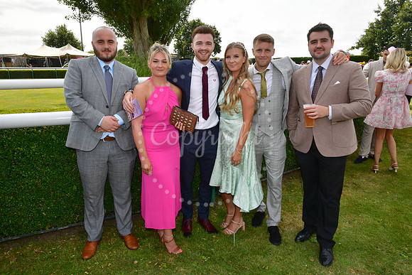 Southwell Racecourse Ladies Day