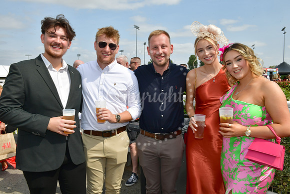 Southwell Racecourse Ladies Day