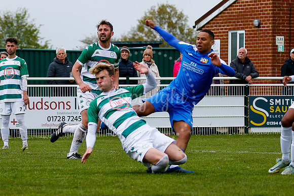 Football action from Framlingham Town versus Cornard United