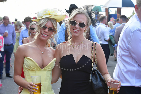 Southwell Racecourse Ladies Day
