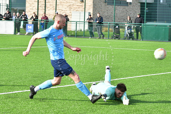Newark Town v Heanor football action