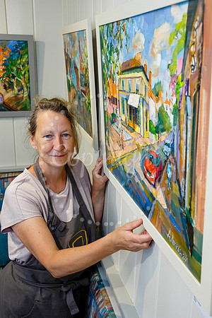 Santiago’s art cafe art exhibition by Ukranian artist