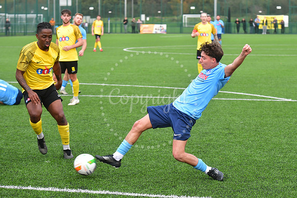 Newark Town  (blue) v Hucknall